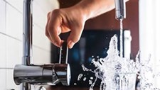 Aprovada lei para melhorar qualidade de água da torneira na UE