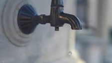 Entidade reguladora alerta para perdas de milhões de litros de água na rede pública