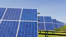 Produção de energia solar atinge 10% do consumo pela primeira vez em julho