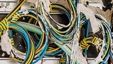 Associação Eletrão diz que cabos descartados dariam 107 voltas à Terra
