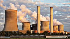 Eletricidade gerada com carvão atinge recorde e ameaça baixa de emissões