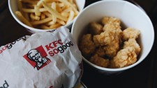 Mais de 70% das embalagens de ‘fast food’ contêm químicos resistentes