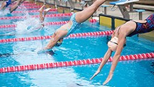 Piscinas públicas concentram poluentes em períodos de maior afluência