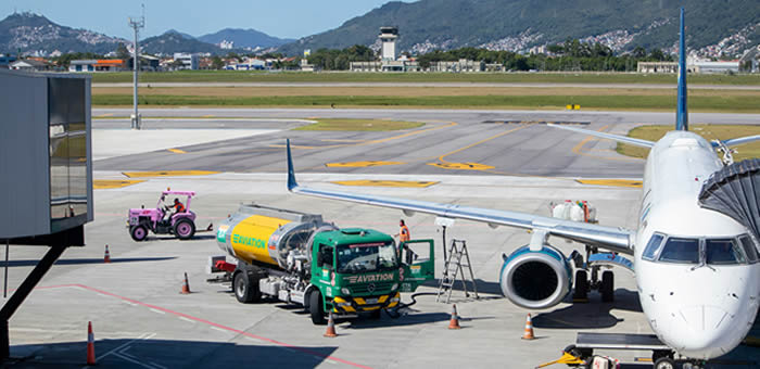 Combustível sustentável para aviação avança na UE